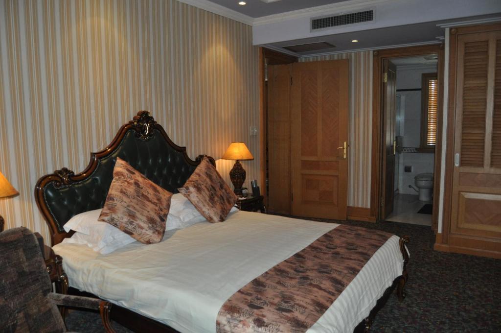 Shanghai Dazhong International Conference Hotel Rum bild